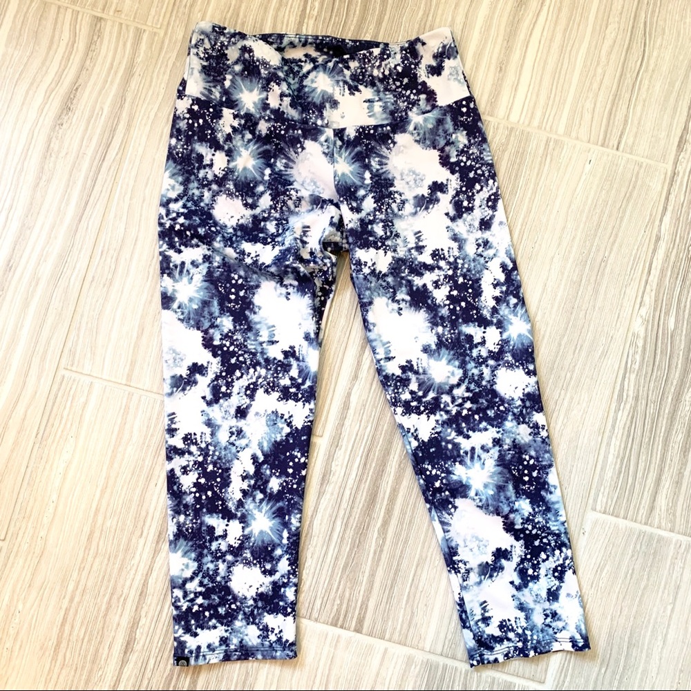 Onzie workout capri leggings